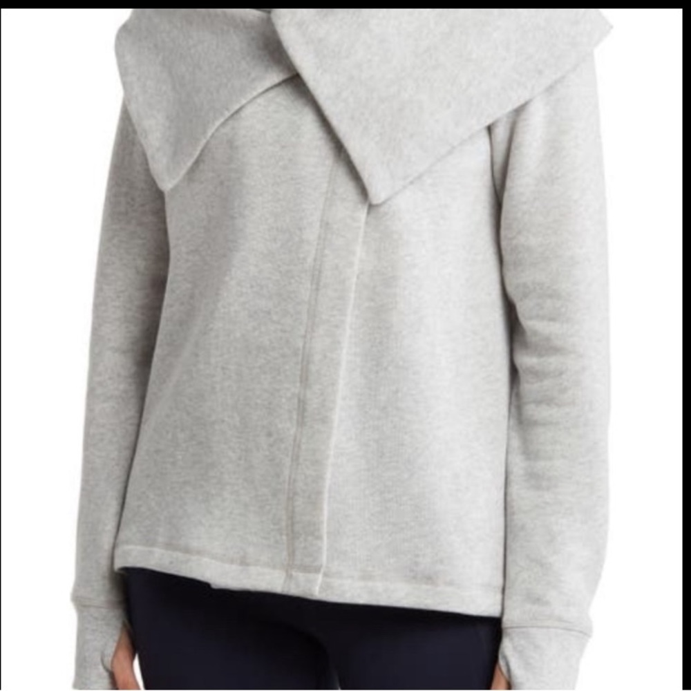 Z by Zella
Starlight Cozy High-Low Cardigan
Sweatshirt Size M
